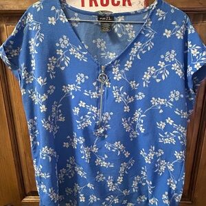 Rue21 Blue and White Floral Blouse